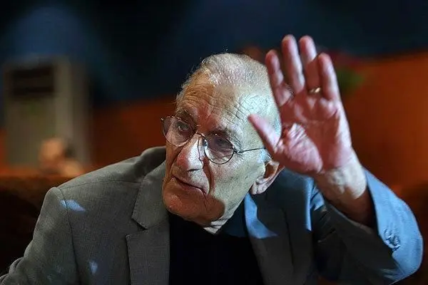 پرتره جلال مقامی؛ صدایی که در 5 آبان ماندگار شد