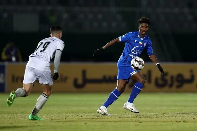 هافبک استقلال فعلا در دسترس ساپینتو است

