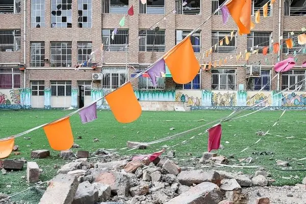 تصاویر؛ خسارات حمله به یک دبستان در تهران