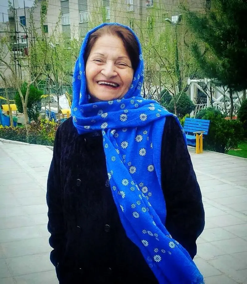 نوش آفرین
