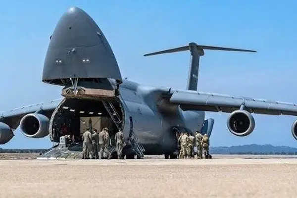 غول آمریکایی، هواپیمای عملیاتی نظامی