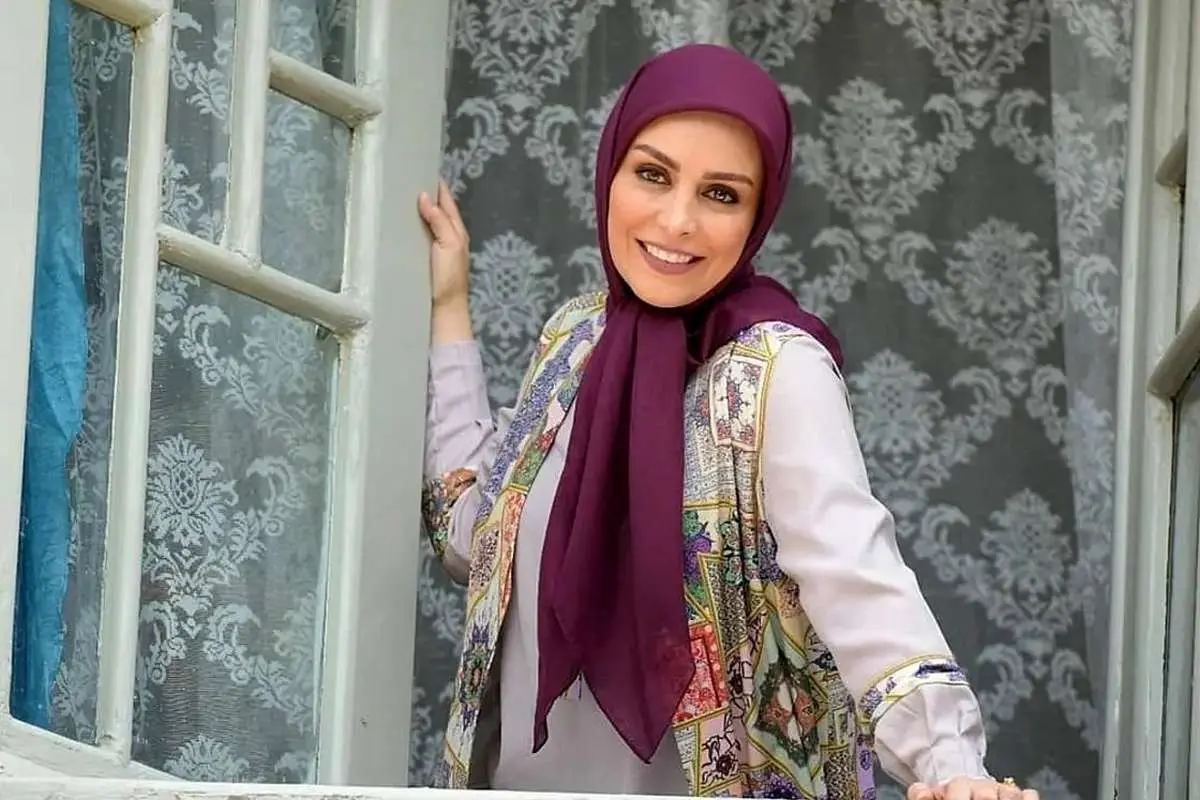 «ماهچهره خلیلی» به همراه پسرش در لندن؛ سال 1394