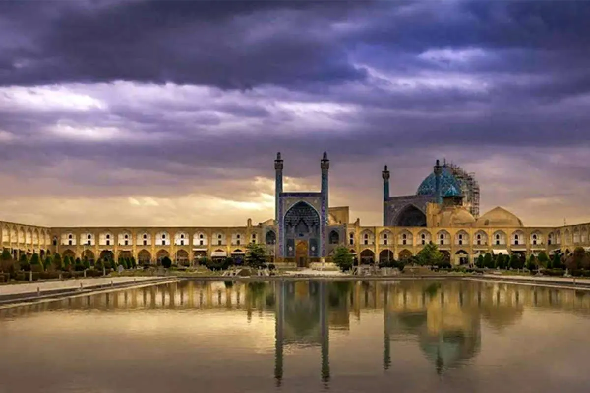 ترفندهای طلایی برای کاهش هزینه پرواز و هتل در اصفهان