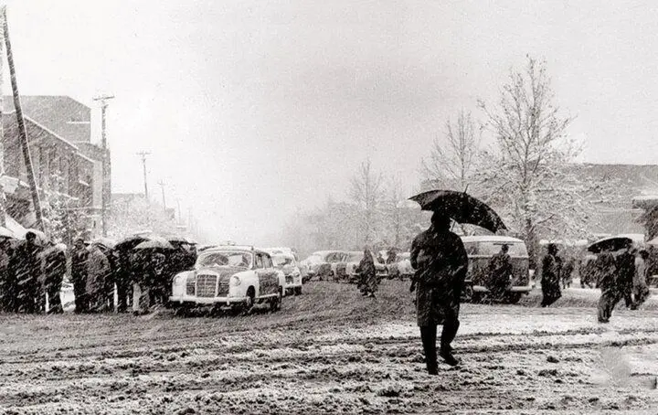 آذر ماه ۶۱ سال پیش/ نخستین برف زمستانی در تهران به زمین نشست