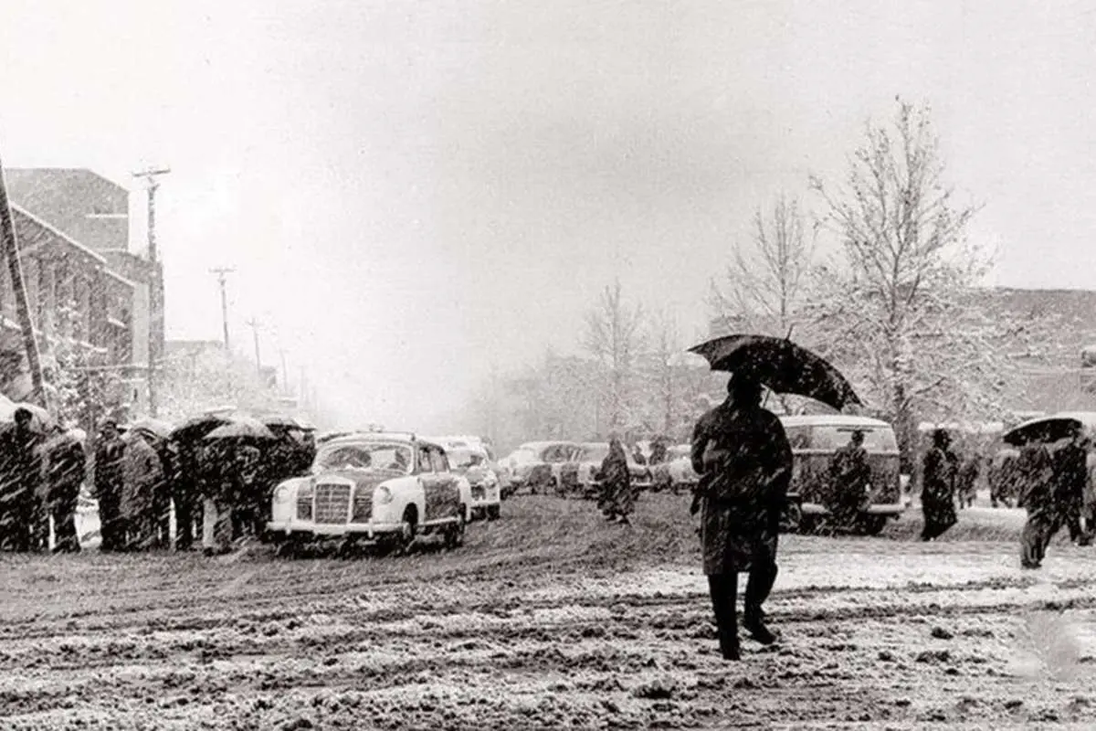 آذر ماه ۶۱ سال پیش/ نخستین برف زمستانی در تهران به زمین نشست
