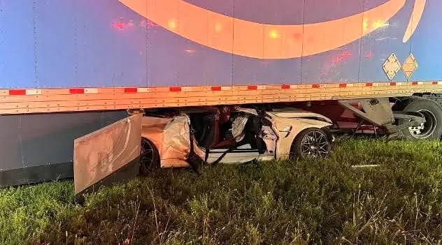  تصادف وحشتناک BMW با کامیون