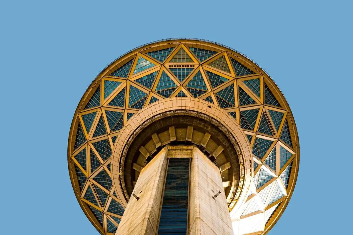 برج میلاد تعطیل شد
