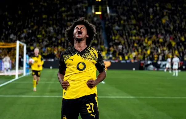 حمل سلاح ممنوعه کار دست فوتبالیست مشهور داد