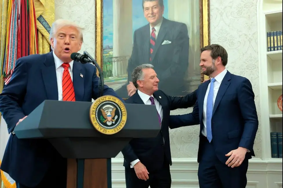 چرا ترامپ از نخبگان می ترسد؟