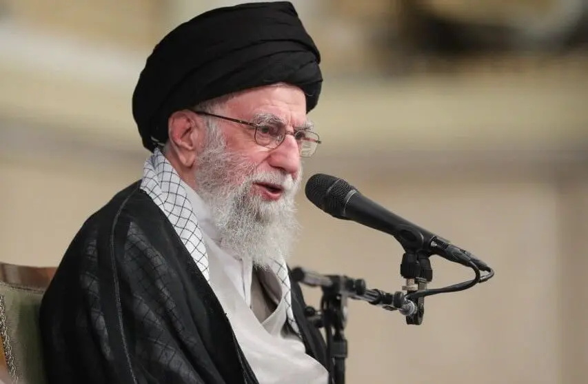 تصاویری از رهبر انقلاب اسلامی در مراسم امروز حسینیه امام خمینی(ره)