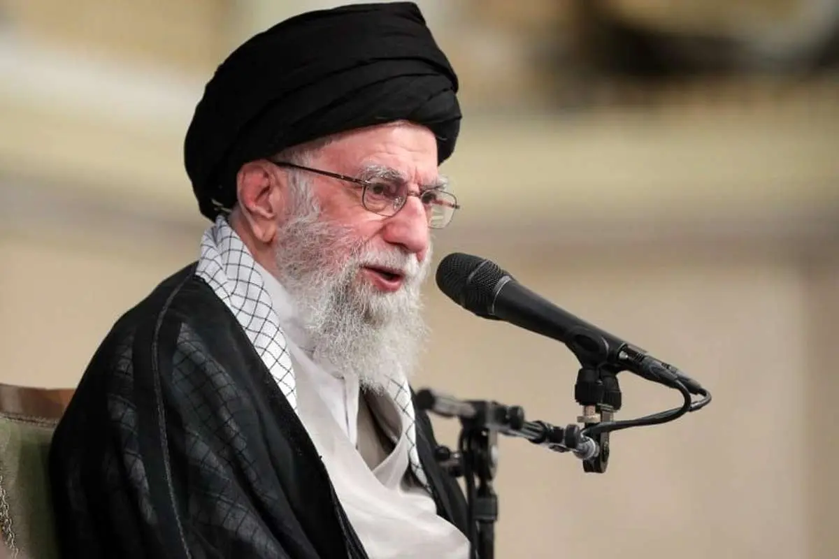 تصاویری از رهبر انقلاب اسلامی در مراسم امروز حسینیه امام خمینی(ره)