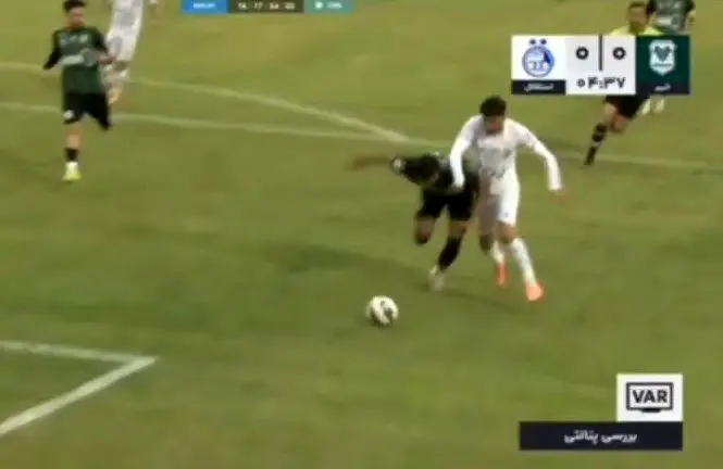 کاشناسی صحنه جنجالی بازی با خیبر؛ پنالتی استقلال اشتباه بود!