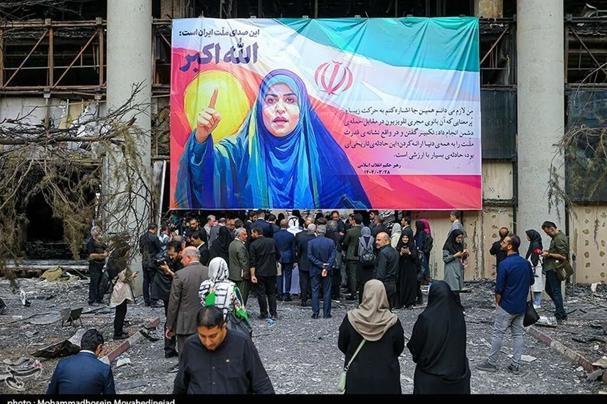 عکس؛ سحر امامی در میان ویرانه‌های ساختمان شیشه‌ای 
