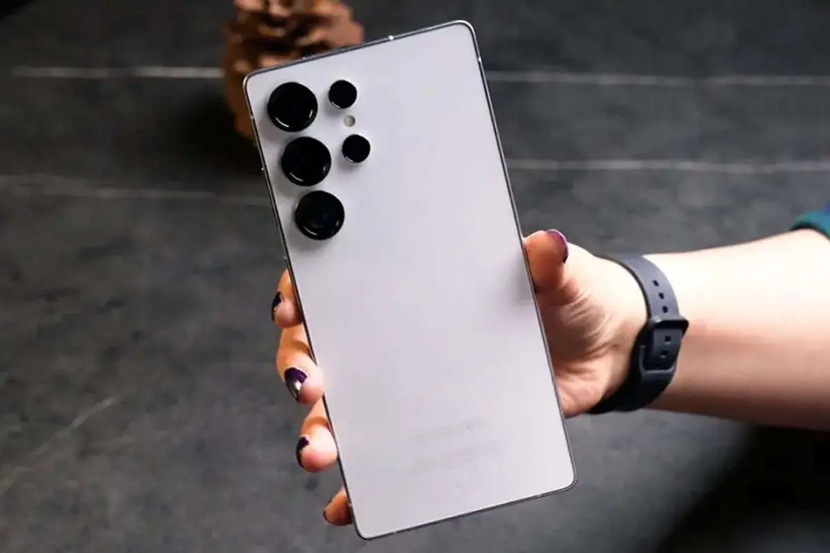 قیمت گوشی سامسونگ، شیائومی و آیفون امروز سه‌شنبه 18 آذر 1404/ قیمت جدید گلکسی S25 اولترا