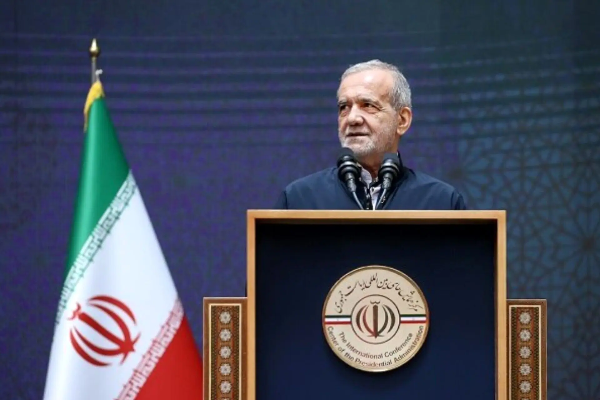 پزشکیان: دشمنان می‌خواهند با قومیت‌‌گرایی در داخل کشور دعوا بیندازند و ما و همسایگان را دشمن کنند