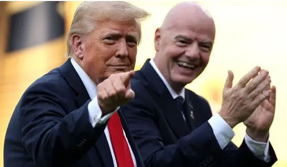 پاس گل به فدراسیون فوتبال با خودزنی ترامپ