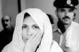 یک عکس یک روایت؛ ایران شریفی، اولین زنی که در ایران به دار آویخته شد!