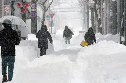 بارش برف بی‌سابقه در چندین منطقه ژاپن 

