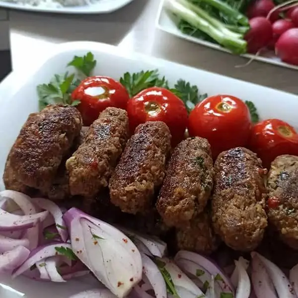 طرز تهیه کوفته کباب؛ یک کباب خوشمزه کنار پلو 