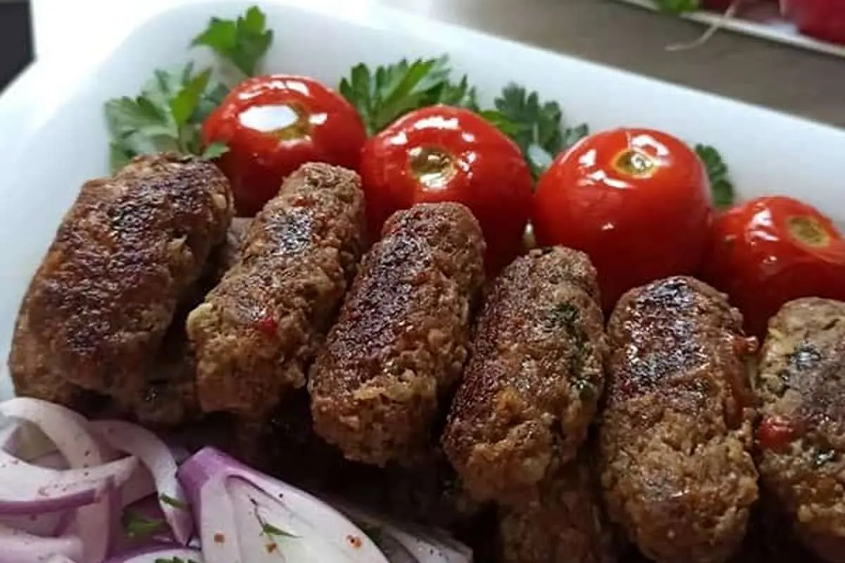 طرز تهیه کوفته کباب؛ یک کباب خوشمزه کنار پلو