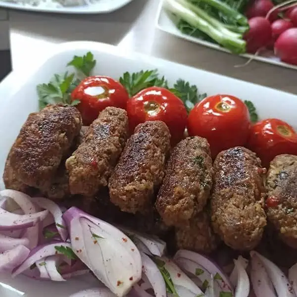 طرز تهیه کوفته کباب؛ یک کباب خوشمزه کنار پلو 