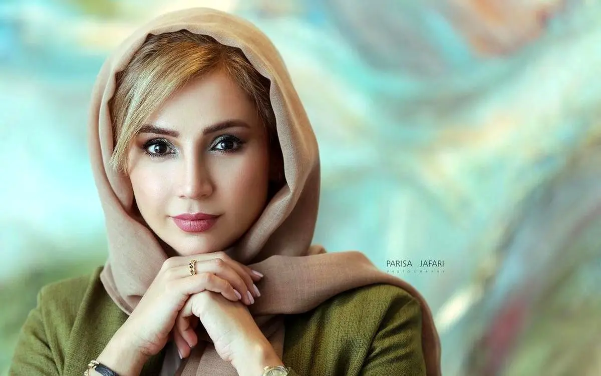 حضور شبنم قلی‌خانی در فروشگاه معروفی در لندن