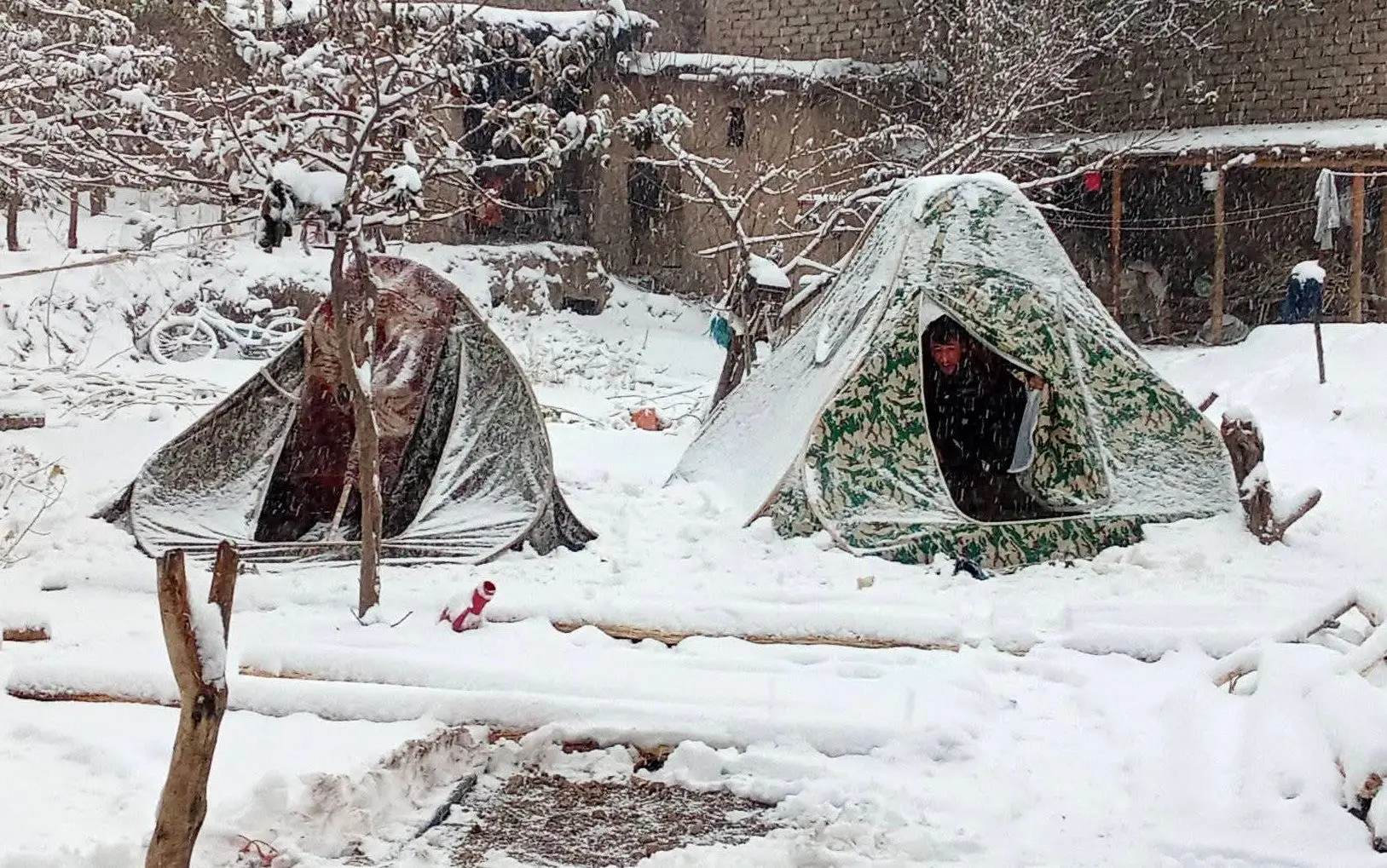 تصاویر؛ بارش برف بدخشان افغانستان را سفیدپوش کرد