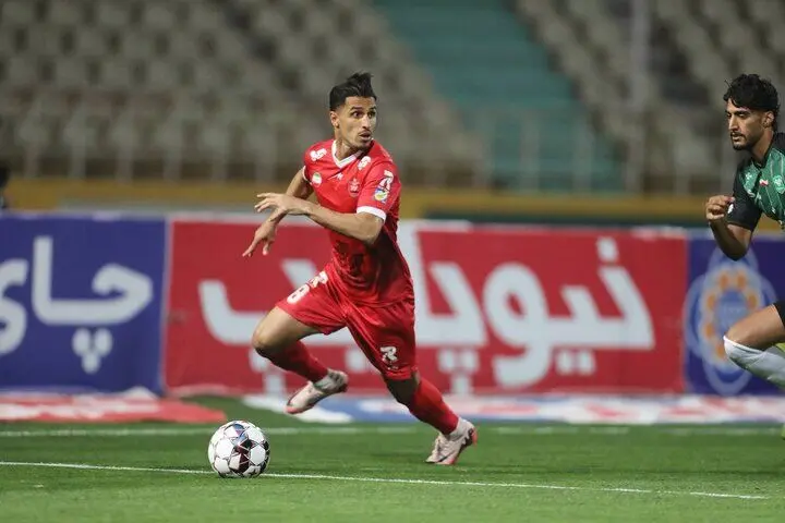 ضربه دوباره تراکتور به پرسپولیس؛ این بار مذاکره با مهاجم تیم!

