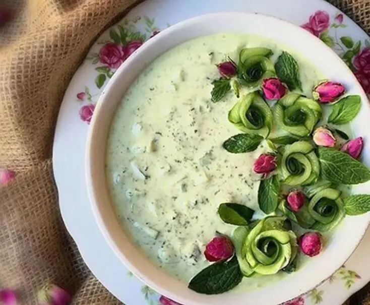ببینید؛ طرز تهیه ماست و خیار به سبک جدید 