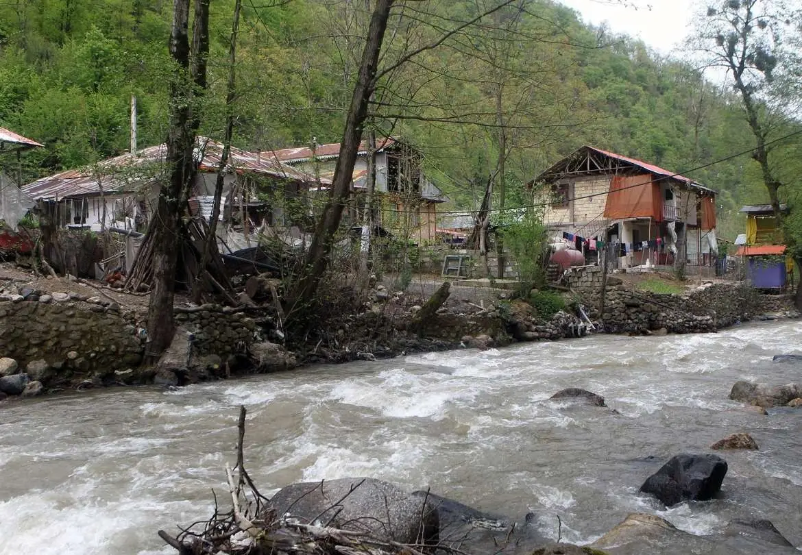 پیگیر لغو مصوبه ساخت تأسیسات گردشگری در حریم رودخانه‌ها هستیم