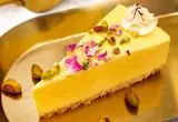 طرز تهیه کیک دسر زعفرانی؛ دسر خاص و خوشمزه 