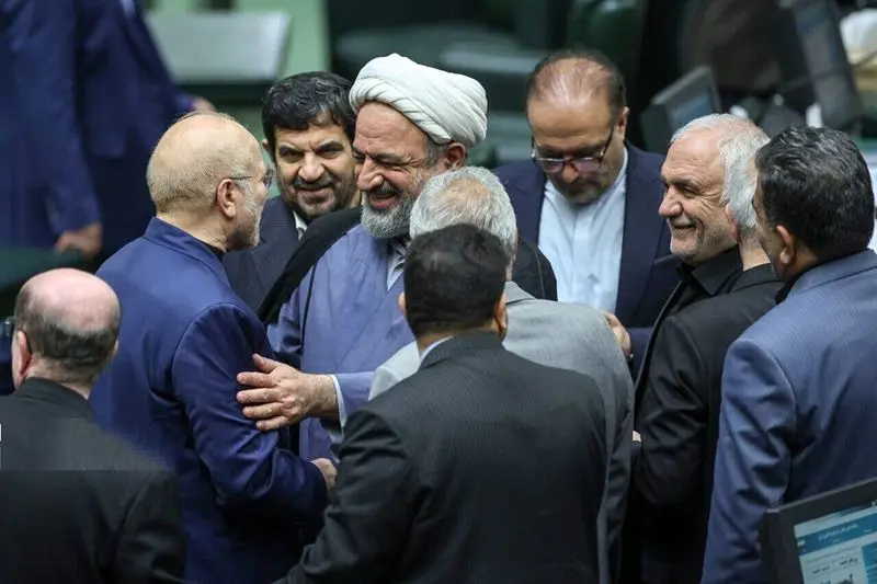 تصاویر؛ قالیباف و رسایی بعد از تنش در مجلس، شکار دوربین عکاسان شدند 