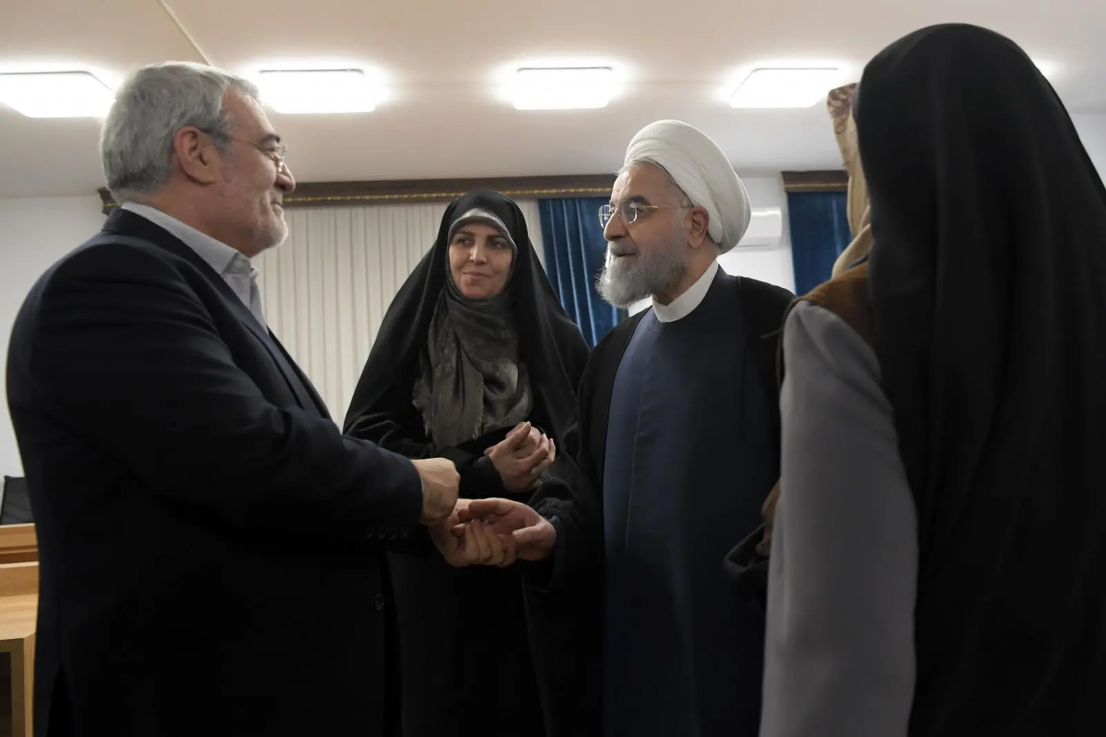 به خاطر دیدار با حسن روحانی به سفیر ایران در چین تذکر دادیم!