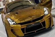 ببینید؛ رونمایی از اولین خودرو با روکش طلای ۲۴ عیار در شارجه امارات