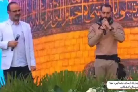 سخنرانی فرمانده ارتش کانادا در میدان انقلاب