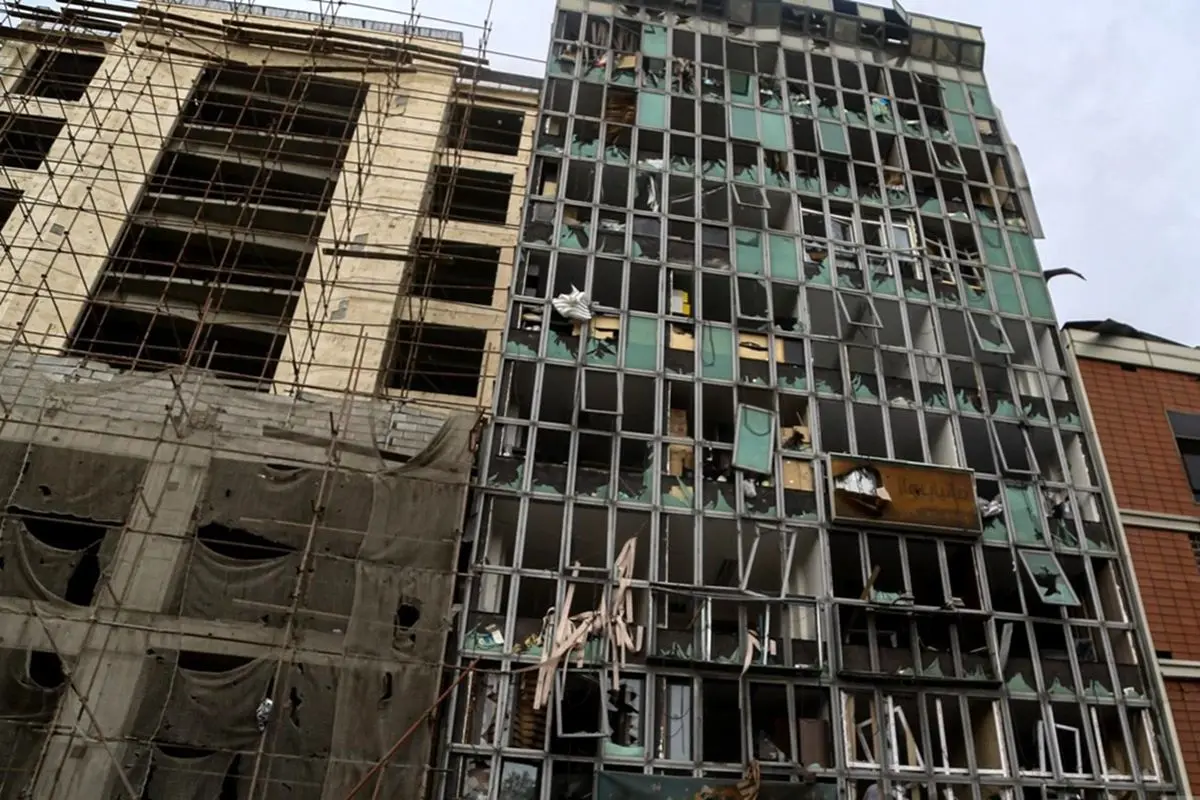 تصاویر؛ ویرانی‌های خیابان مطهری تهران در پی حمله اسرائیل