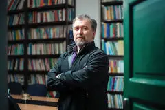 باید مقاومت هوشمند و استراتژی واقع بینی را تقویت کنیم

