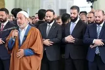  احمد شرع در نماز صبح مسجد رفاعی دمشق