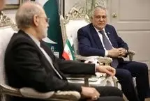 لاریجانی: حاضریم «کارت سفید» به پاکستانی‌ها بدهیم

