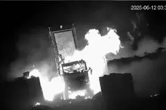 ببینید |  ایستادگی ارتشیان شجاع تا آخرین لحظه هنگام  حمله اسراییل به سایت پدافندی ارتش