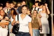 وارث تاج و تخت اسپانیا دانشجوی عادی رشته علوم سیاسی