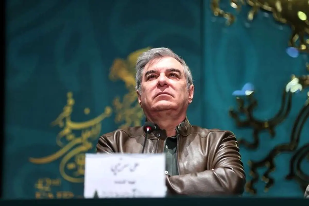 چرا هر چه می‌شود، در سینما را می‌بندید؟
