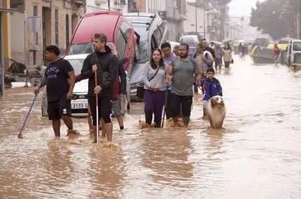 شرق اسپانیا درگیر سیلاب مرگبار