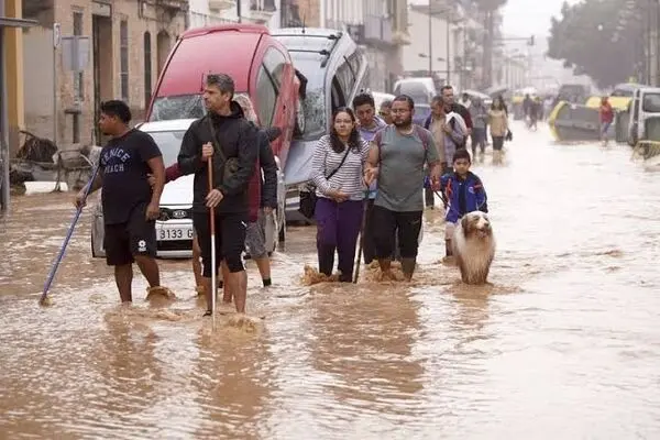 شرق اسپانیا درگیر سیلاب مرگبار