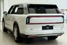 زیکر 9X؛ شاسی‌بلند پلاگین هیبریدی لوکس ۶ نفره 