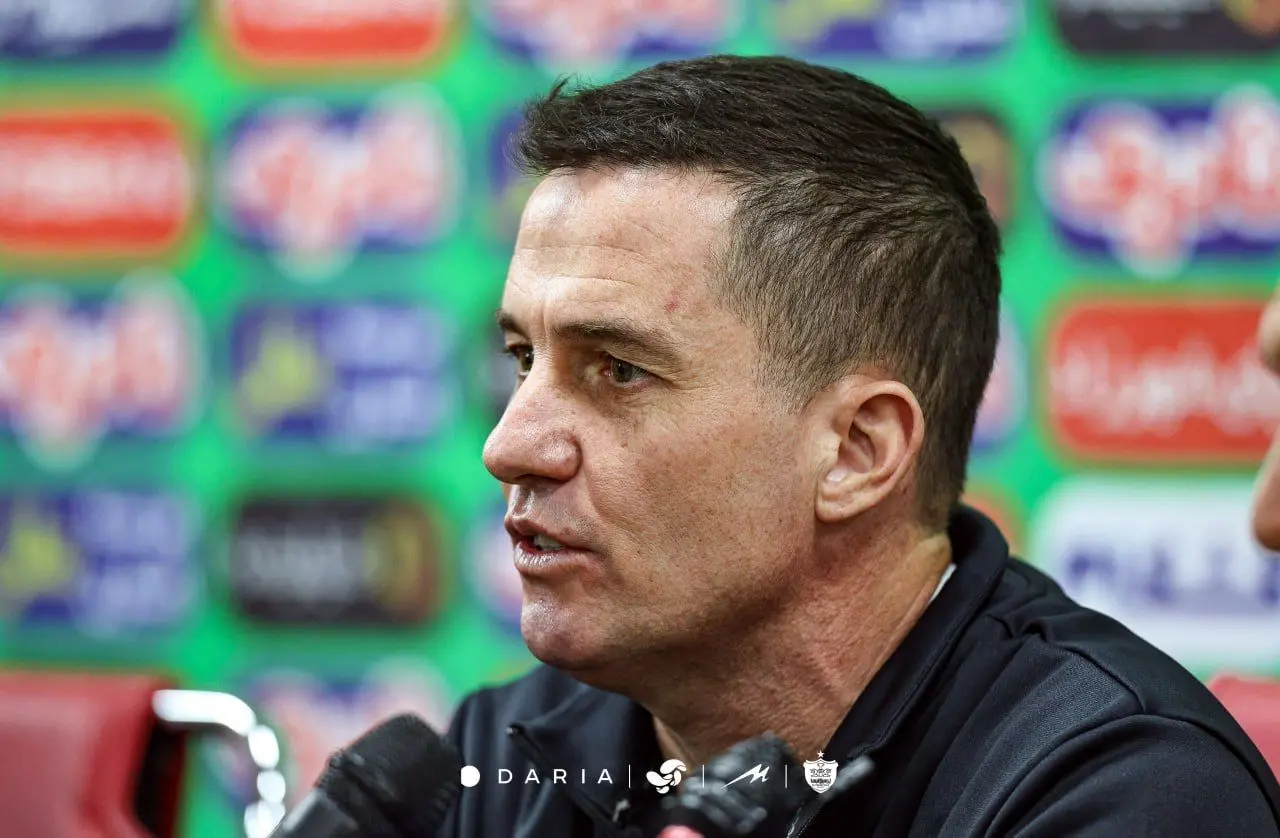 تصویر؛ بازهم علامت خاص اوسمار با انگشت، مخاطب او کیست؟!