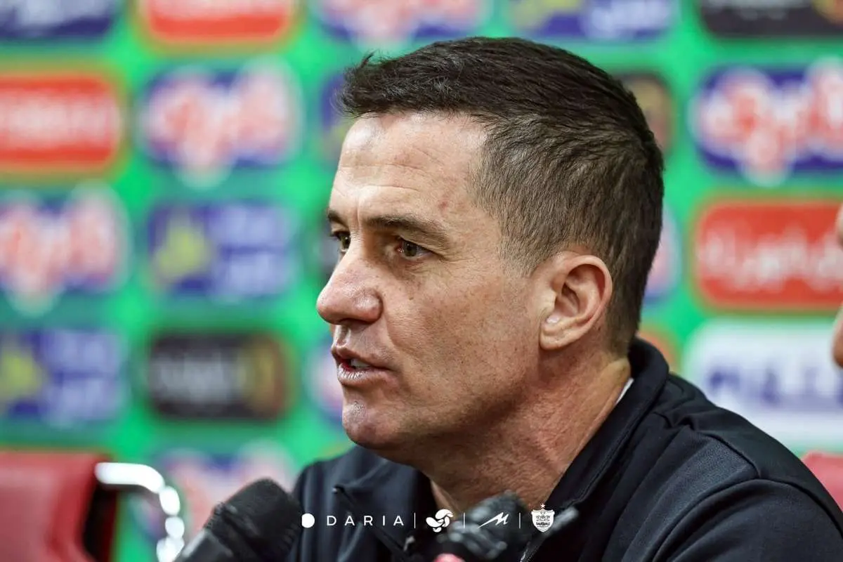 تصویر؛ بازهم علامت خاص اوسمار با انگشت، مخاطب او کیست؟!