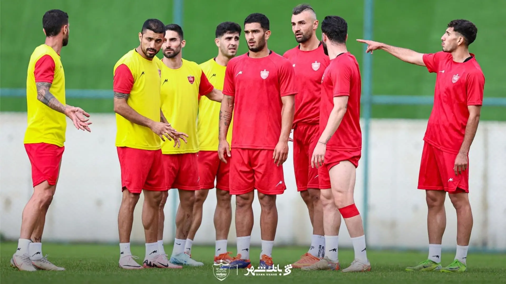 پرسپولیس و وحید هاشمیان به فکر جذب مهاجم

