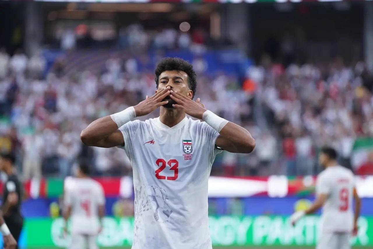 تیم منتخب مرحله گروهی جام‌ جهانی ؛ رامین در کنار مسی و هالند