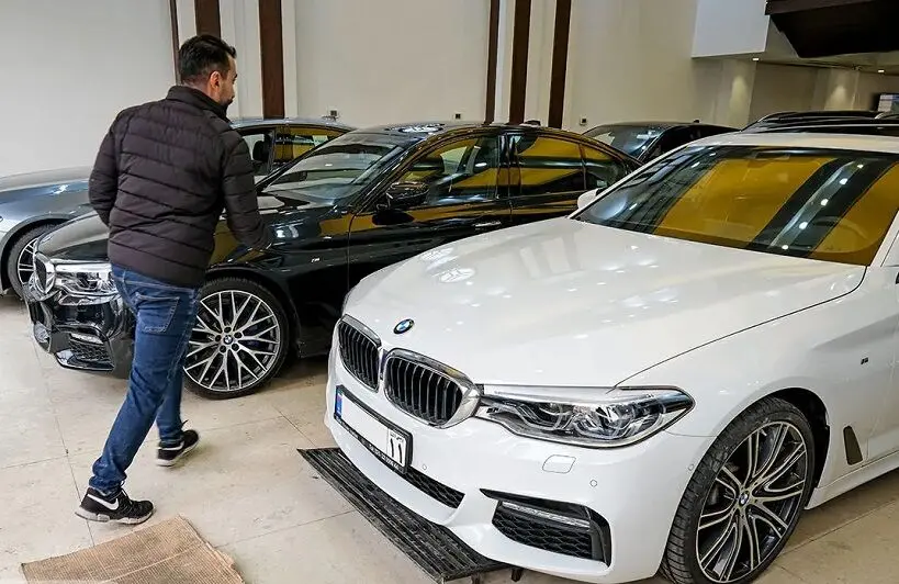 کدام مدل‌ها مشمول مالیات خودرو 1405 می‌شوند؟